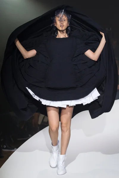 Look 4